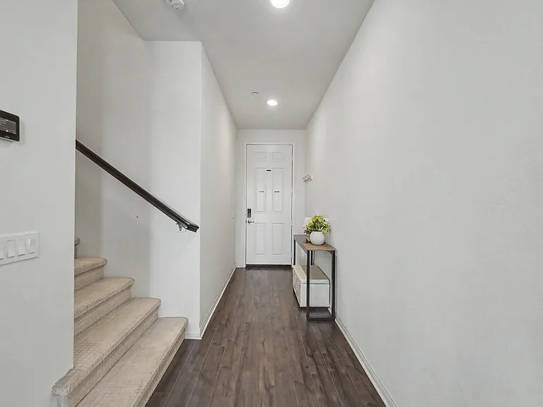 821 Parisa Pl — Photo 21