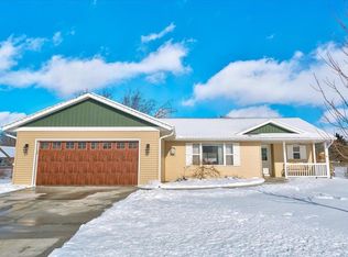 652 East Countryside Drive, Evansville, WI 53536