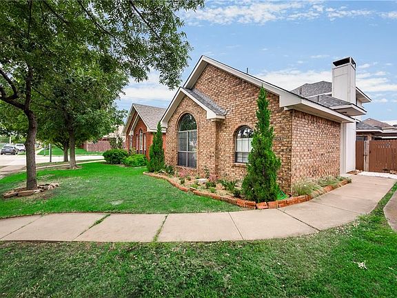 3rd image of 2080 Arbor Creek Dr APT B