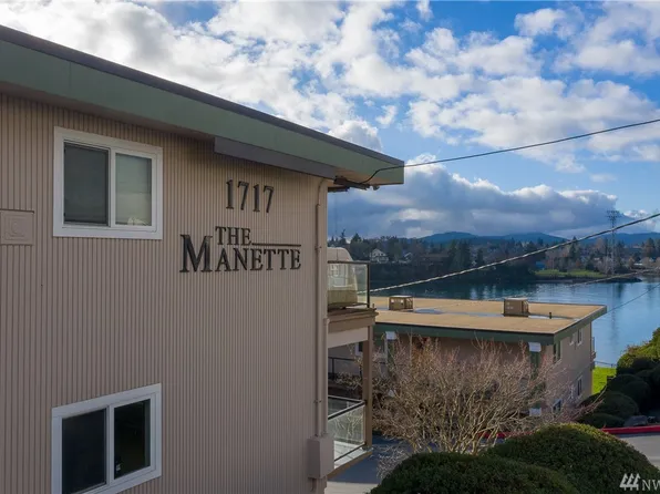 1717 E 16th St, Bremerton, WA 98310