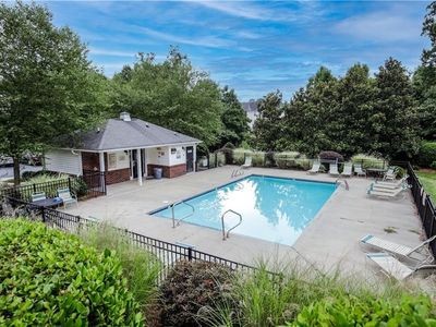4325 Cedarcroft Ct APT 2A, Greensboro, NC, 27409