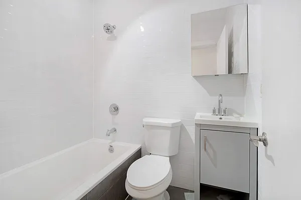 Rented by Compass | media 9