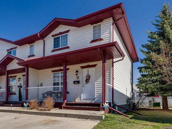 31 SW Kerry Wood Mews, Red Deer, AB T4N 7B8