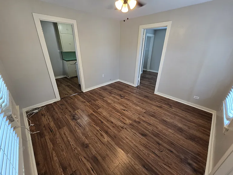 203 East Rosewood Avenue - 1 — Photo 3