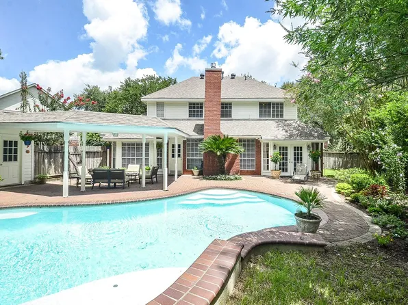 3126 Serene Oak Dr, Sugar Land, TX 77478