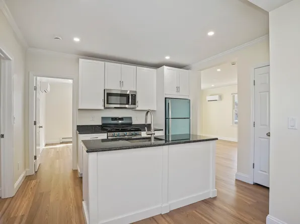 35 Mulberry St, Stamford, CT 06907