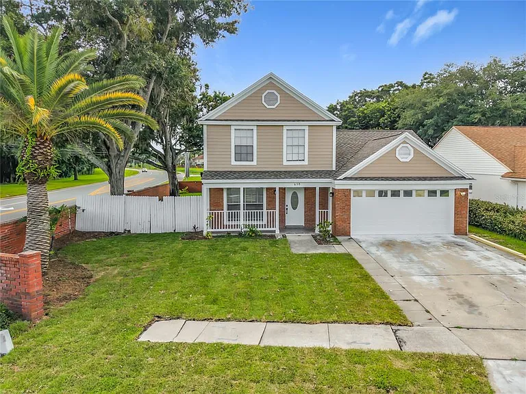 650 Whittingham Pl — Photo 2