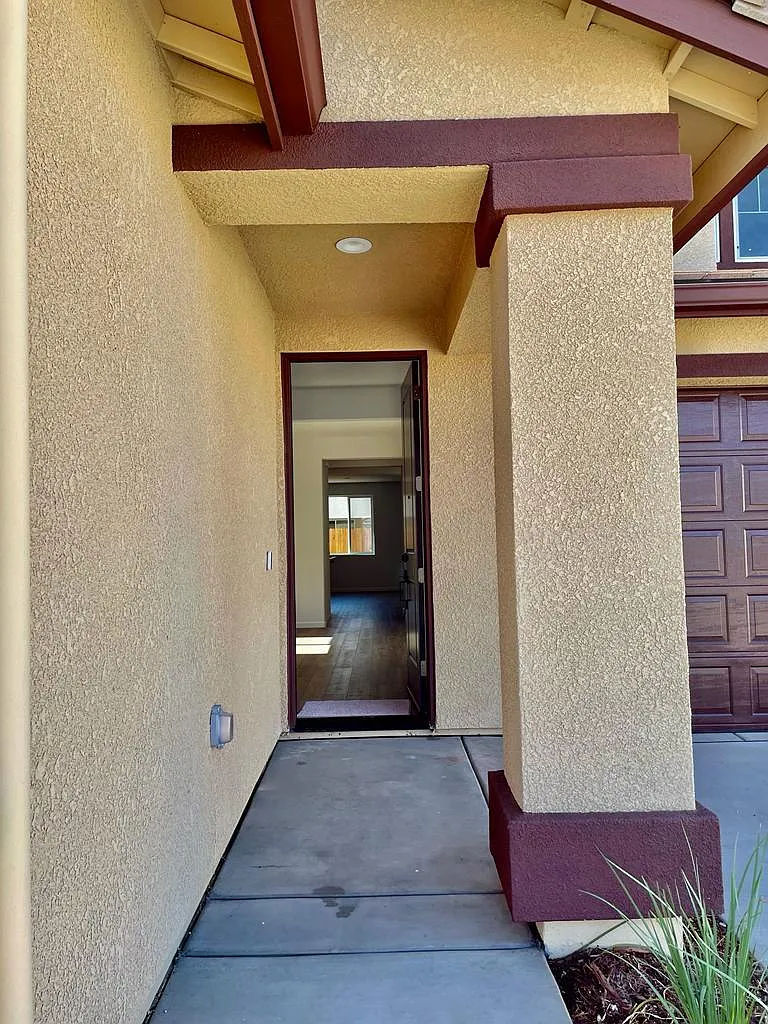 Entrance - 6163 E Adena Ave