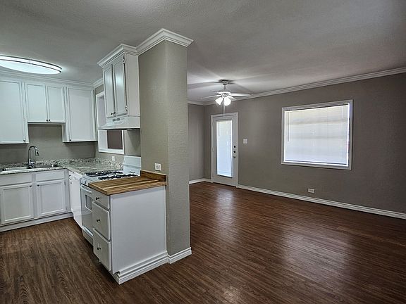 2nd image of 10034 Kilarney Dr