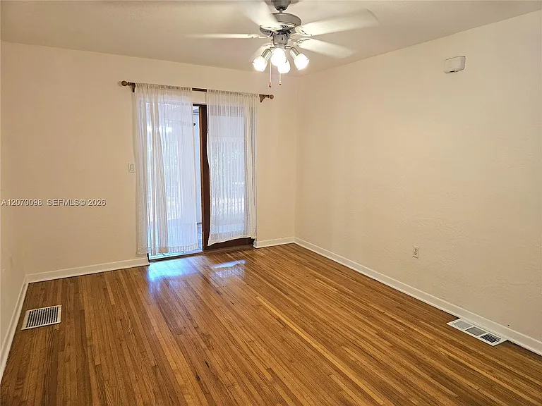 6624 SW 78th Ter — Photo 6