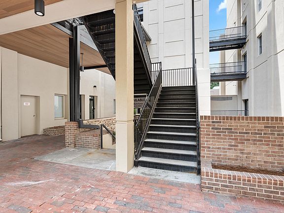 4th image of 233 N Main St APT 504