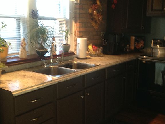 3rd image of 312 Massie Ave