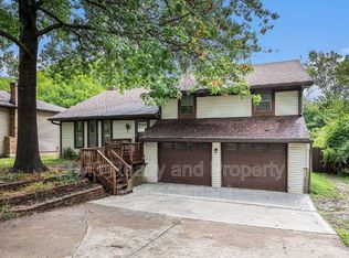 2409 S 17th Ter, Leavenworth, KS 66048