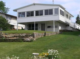 1066 Tompkins Dr, Cement City, MI 49233