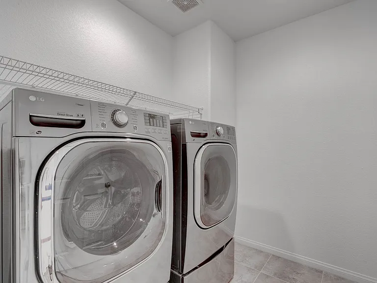 985 Noah Valley St — Photo 26