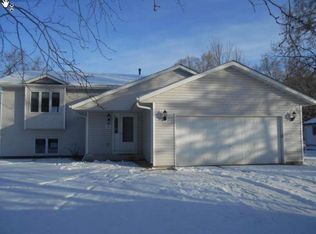 421 Pleasant Ave, Big Lake, MN 55309