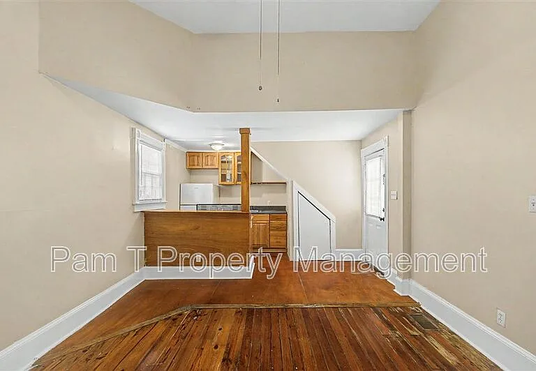 124 E Henry St #D — Photo 6
