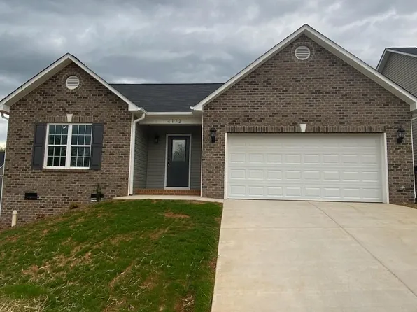 4172 Saltwood Dr, Hickory, NC 28602
