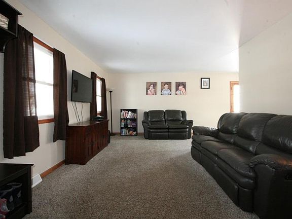 2nd image of 11063 W Edgerton Ave