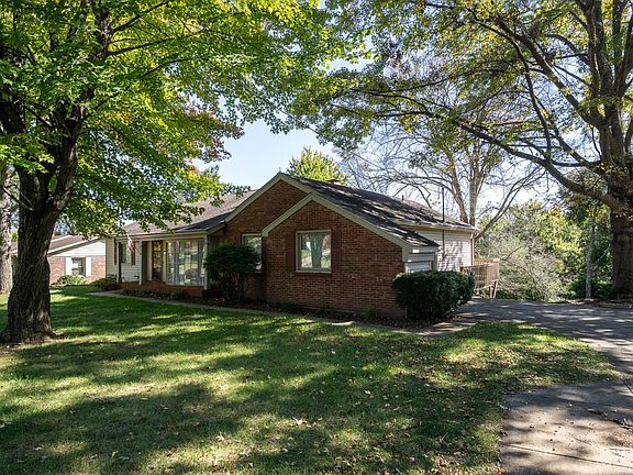 5th image of 2207 Rolling Hills Blvd