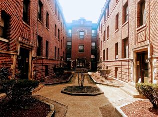 935 W Sunnyside Ave #2N, Chicago, IL 60640