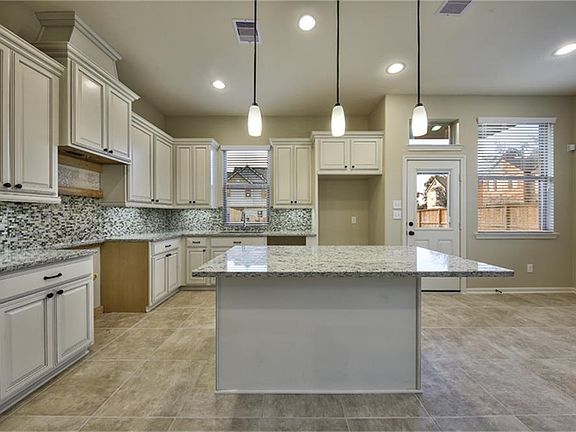 3rd image of 102 Berlandier Ash Ct