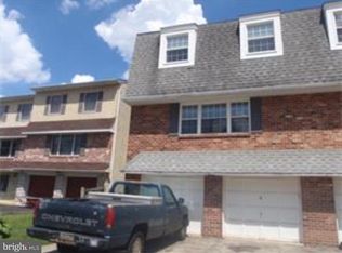 707 Country Ln, Morton, PA 19070