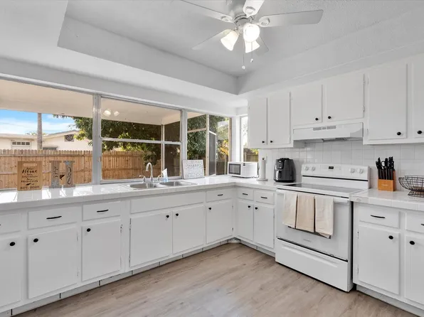 3300 NW 33rd Court, Lauderdale Lakes, FL 33309