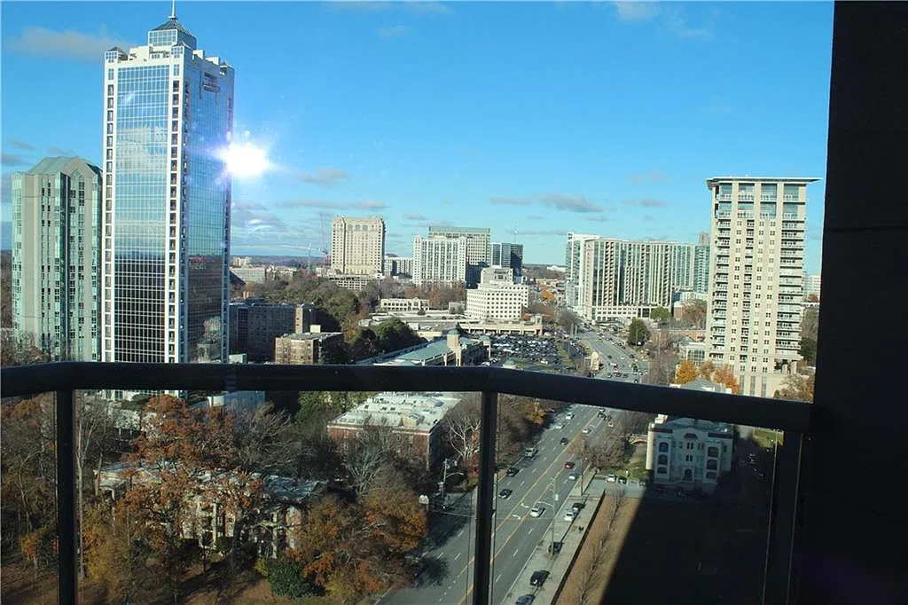 2795 Peachtree Rd NE — Photo 4