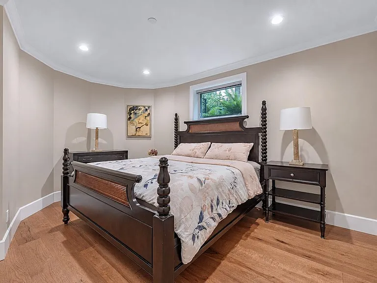 2200 W 34th Ave — Photo 12