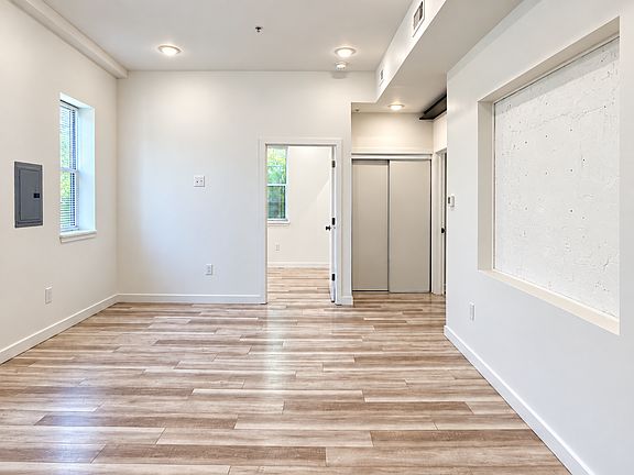 5th image of 6161 Walnut St #1A