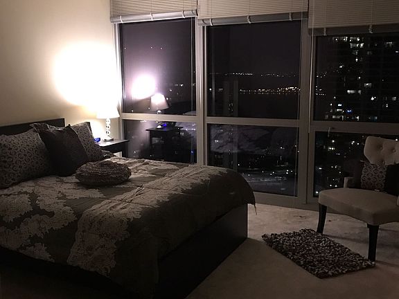 5th image of 355 E Randolph Dr #3902