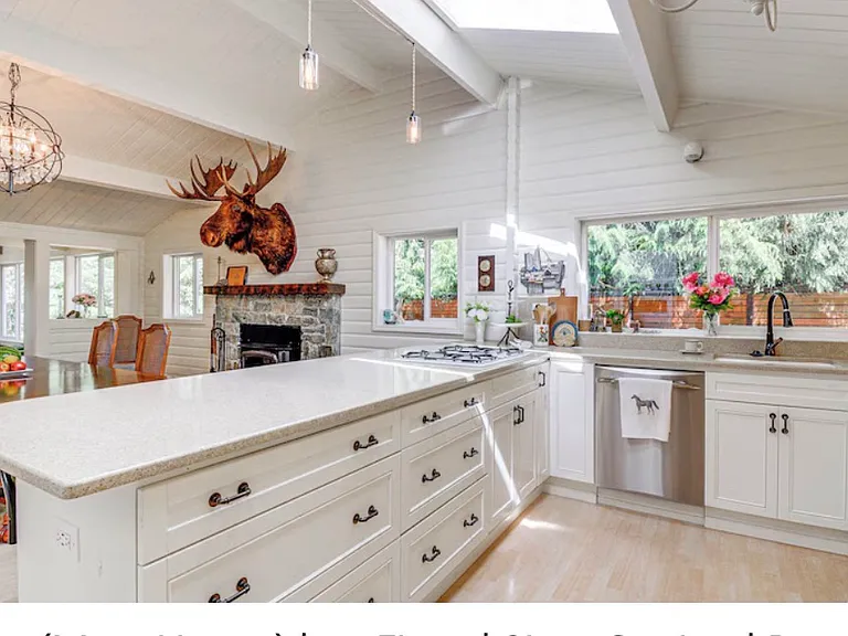 7075 NE Bay Hill Rd — Photo 11
