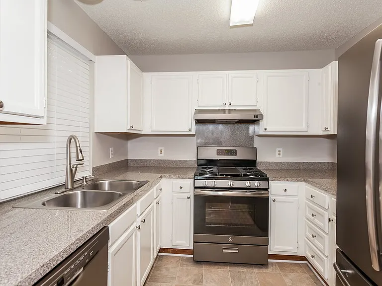 9007 Oren Thompson Rd — Photo 7