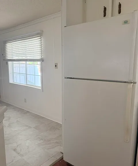32160 Cody Ave — Photo 8