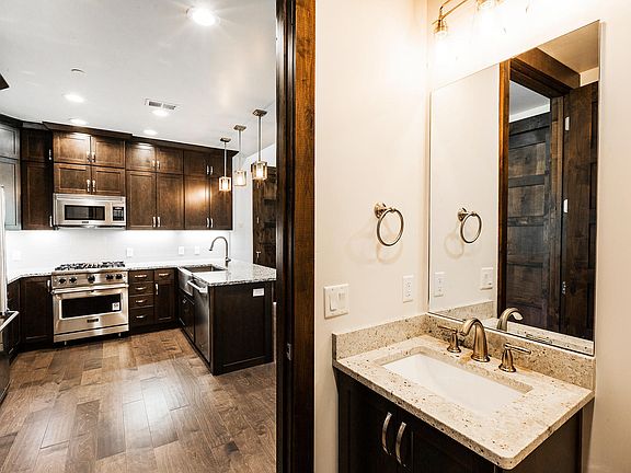 4th image of 3751 Blackstone Dr #3E