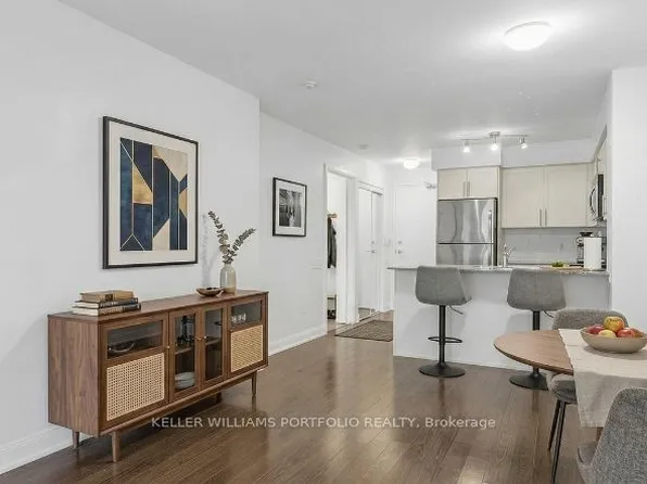 2191 Yonge St #904, Toronto, ON M4S 3H8