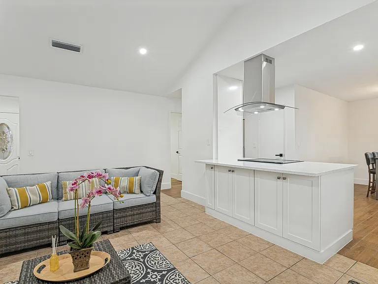 2921 Rustic Meadow Dr — Photo 5