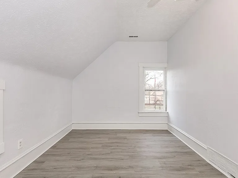 2307 Garden Ave — Photo 12