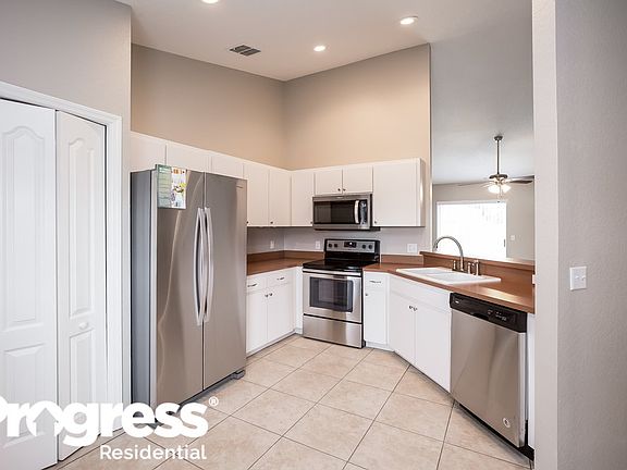 4th image of 8178 Westmont Terrace Dr
