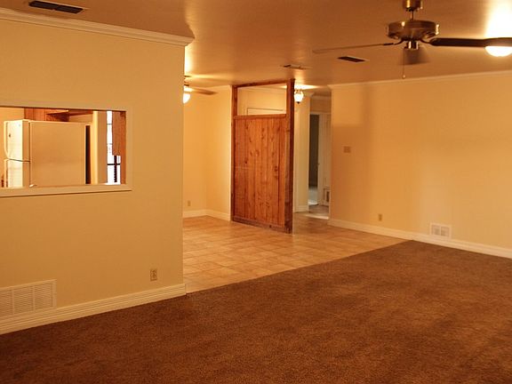 2nd image of 104 Forest Creek Dr
