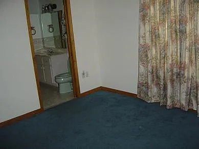 2620 SW 36th Ave — Photo 9