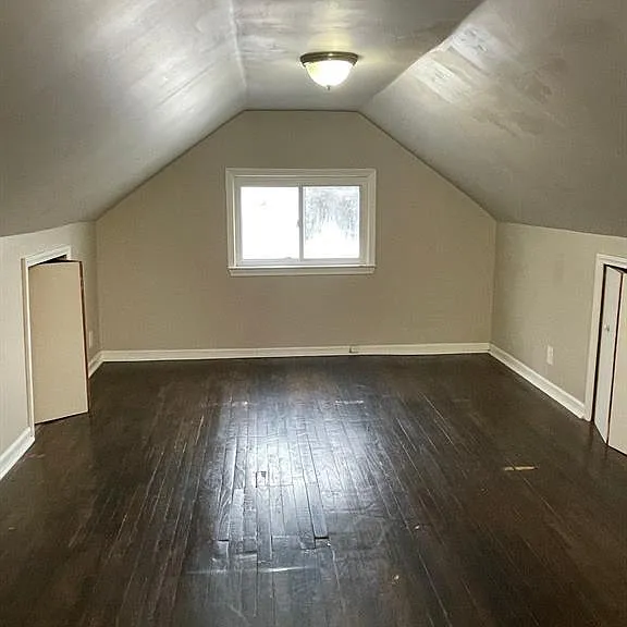 7256 Prospect Ave — Photo 19