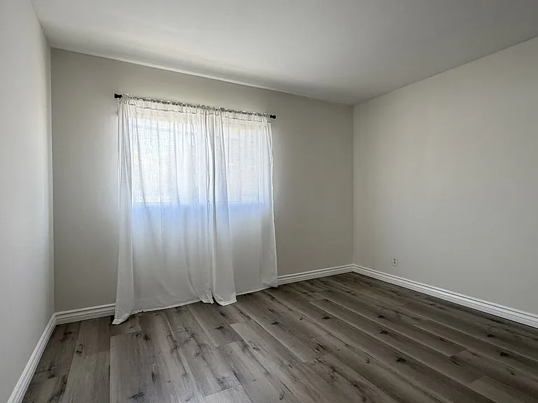 326 S Manhattan Pl #108 — Photo 8