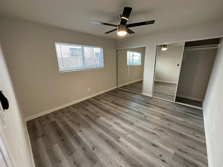 4148 Van Dyke Avenue — Photo 12