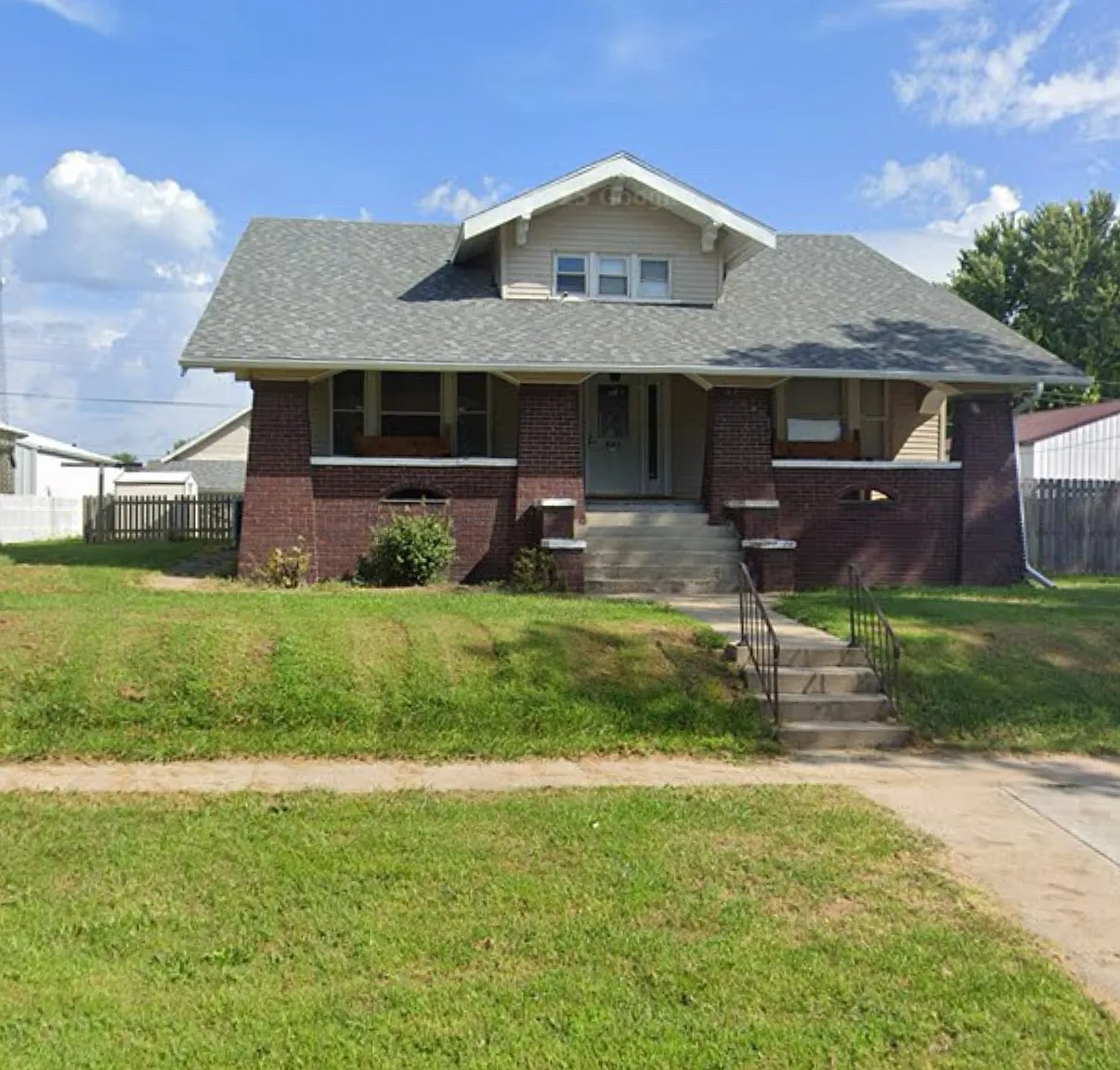 5 bed, 2356 sqft, $1,300 — Photo 1