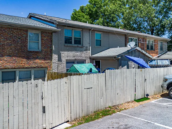 6235 Benton Rd APT 4, Paducah, KY 42003