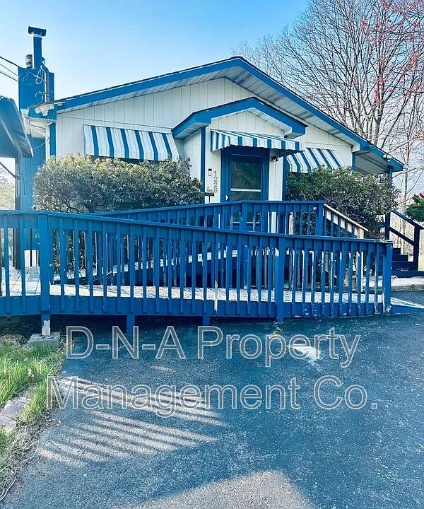 1228 Allegheny Dr