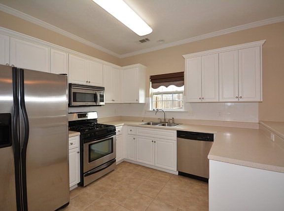 5th image of 1125 Windwood St