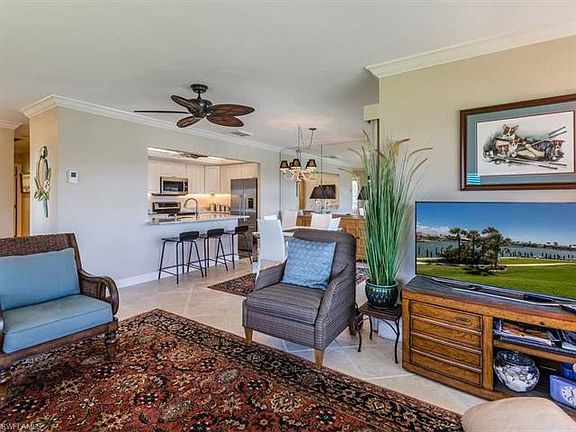 5th image of 573 Seaview Ct APT 4